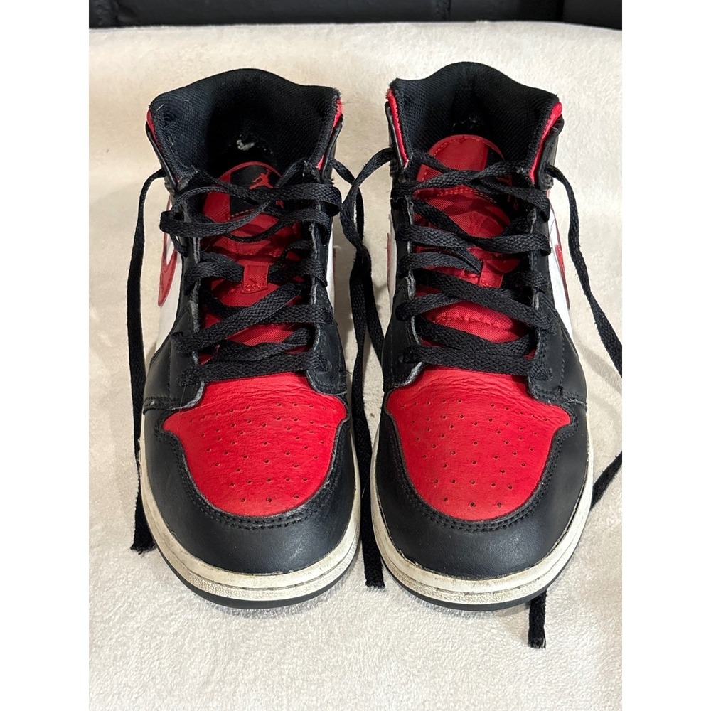 Jordan Sneakers Kids 6Y Black Red Air Jordan 1 Mid Bred Toe 554725-079 Athletic